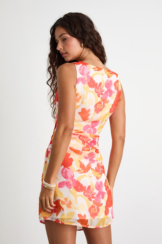 Roanes Magenta Floral Boat Neck Pleated Mini Dress