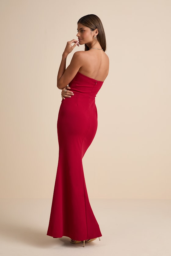 Elegant Finesse Black Pleated Cutout Maxi Dress