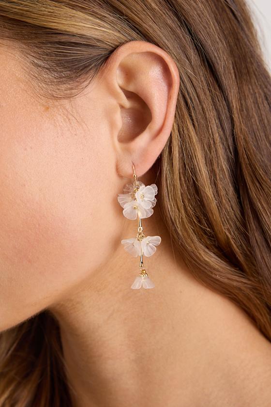 Izabella White Flower Drop Earrings