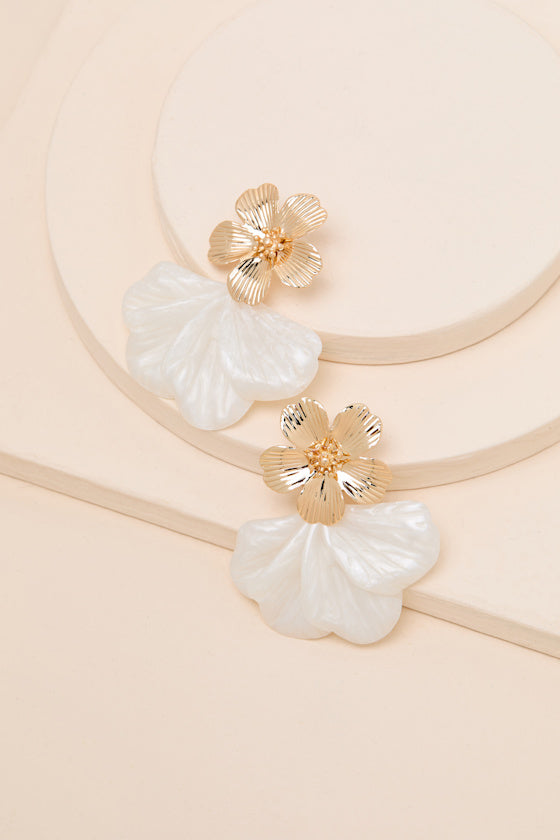 Sheena Ivory Flower Statement Earrings