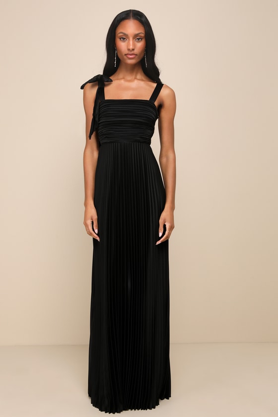Gorgeous Purpose Navy Floral Pleated Sleeveless Bow Maxi Dress