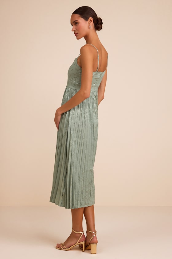 Regal Romance Black Floral Jacquard Pleated Satin Midi Dress