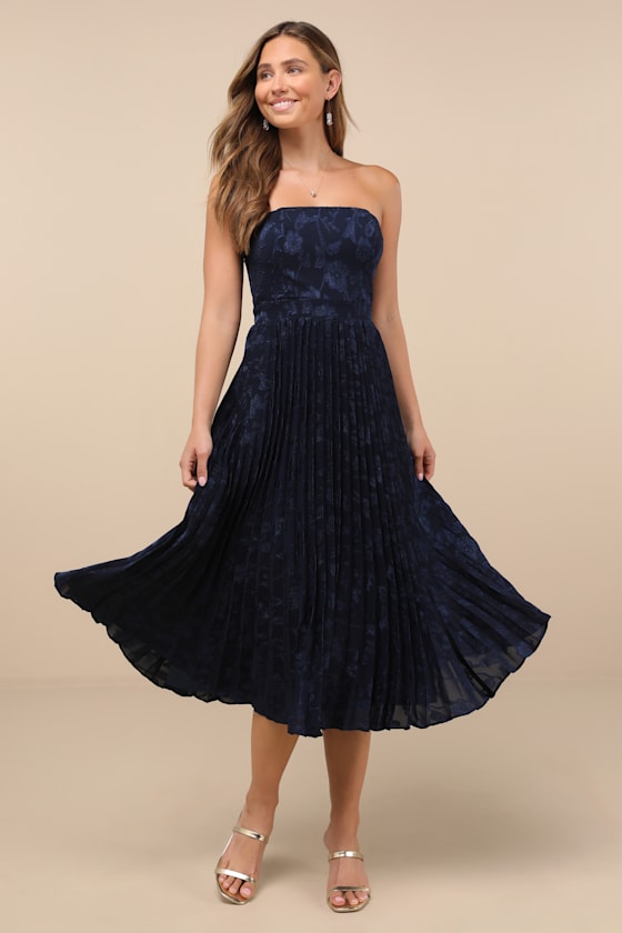 Perfectly Stunning Burgundy Jacquard Strapless Midi Dress