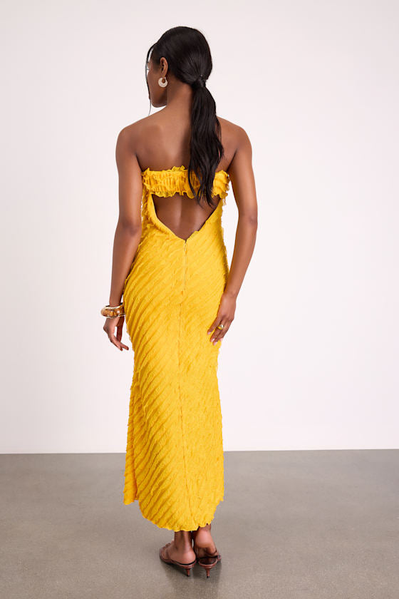 Faelyn Brown Strapless Ruffled Midi Dress
