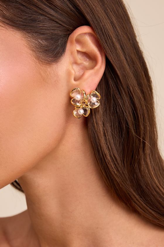 Lamina Gold Rhinestone Pearl Flower Earrings